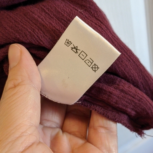 2/$20 Kismet boho sleeveless blouse - Picture 7 of 7